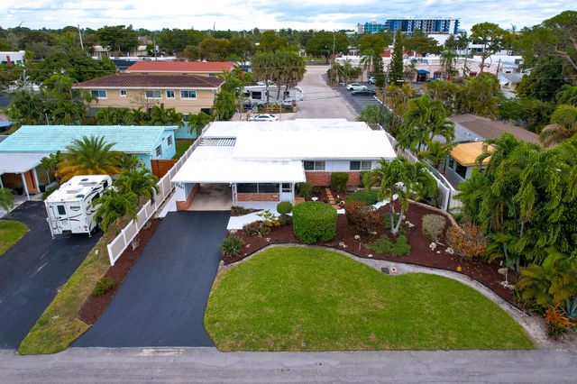 2001 NE 30th Street, Fort Lauderdale, FL 33306