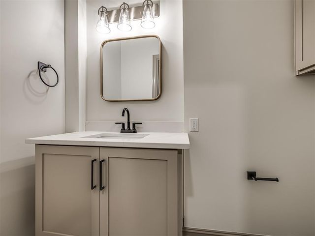 19019 Woodmere Street, Owasso, OK 74055