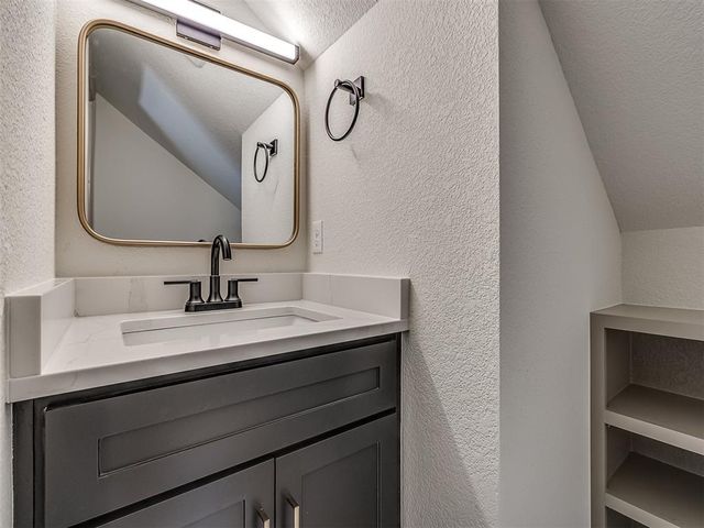 19019 Woodmere Street, Owasso, OK 74055