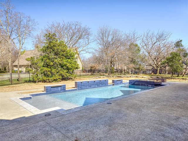 19019 Woodmere Street, Owasso, OK 74055