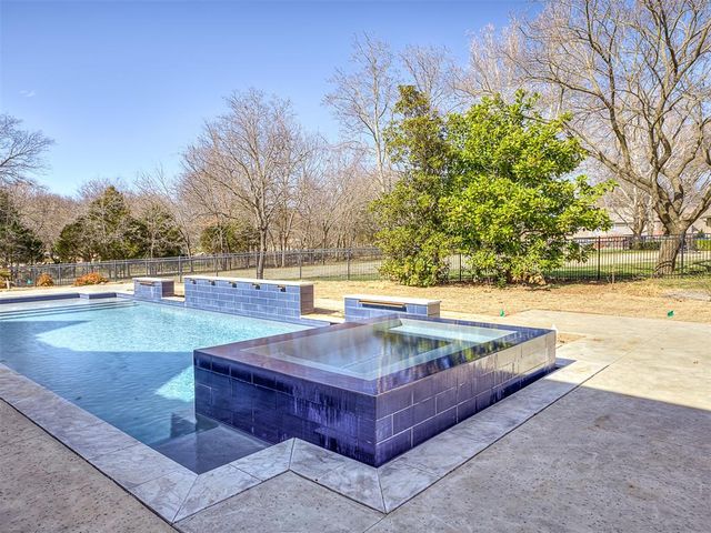 19019 Woodmere Street, Owasso, OK 74055