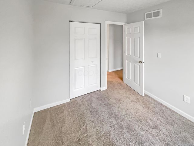 6880 Barker Drive, Canal Winchester, OH 43110