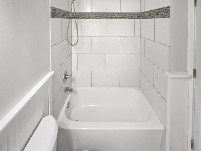 6880 Barker Drive, Canal Winchester, OH 43110