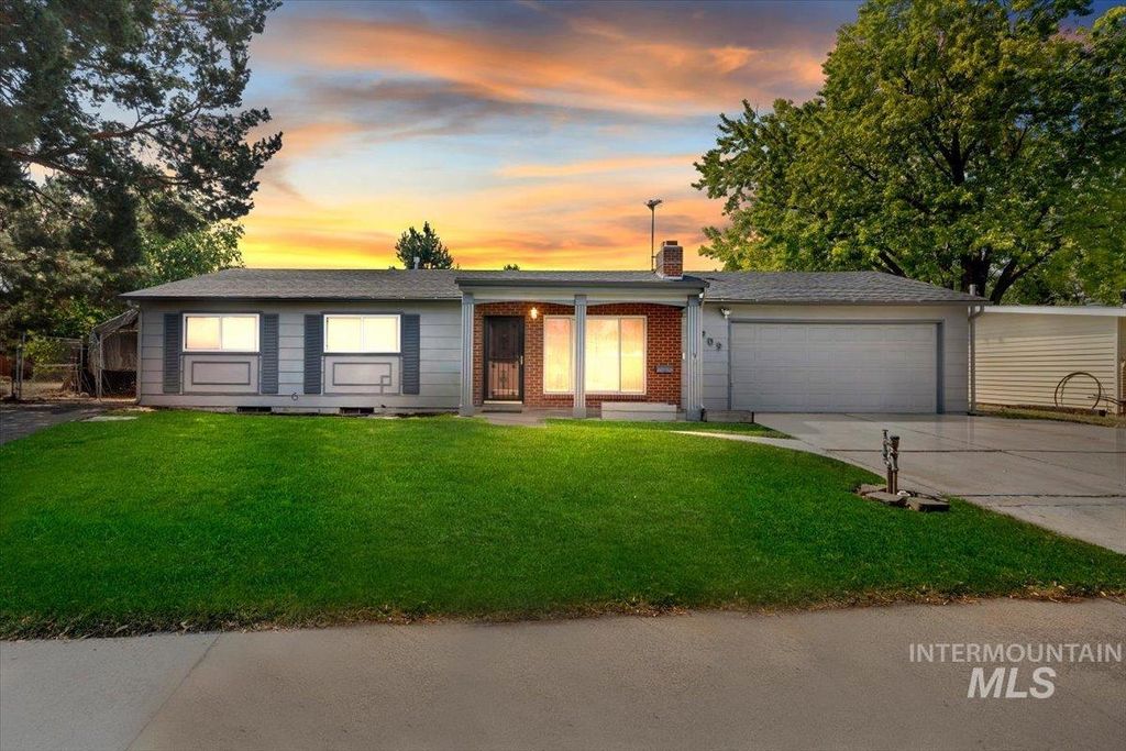 6909 W Sunnybrook Dr, Boise, ID 83709