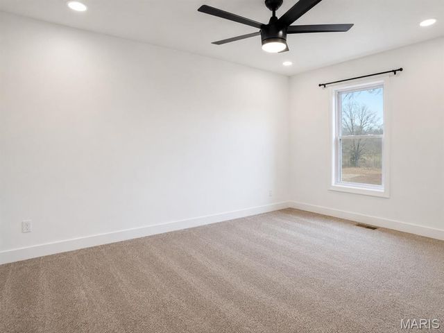 10192 Riehl Farm Drive, Potosi, MO 63664