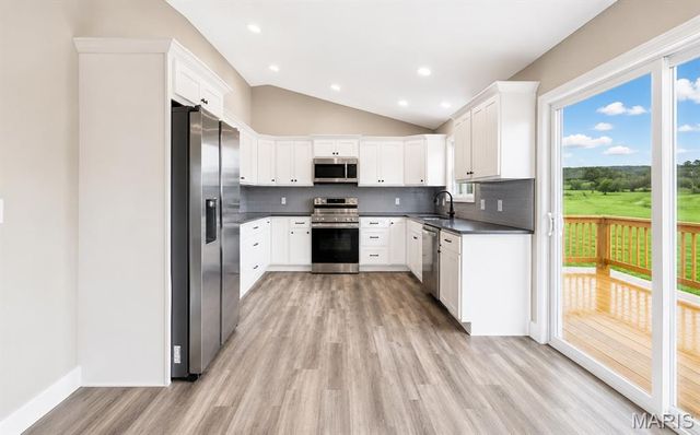 10192 Riehl Farm Drive, Potosi, MO 63664
