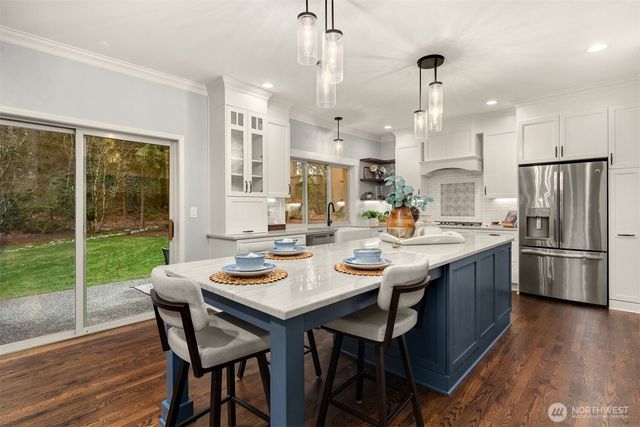 20024 NE 188th Place, Woodinville, WA 98077