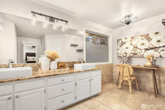 20024 NE 188th Place, Woodinville, WA 98077