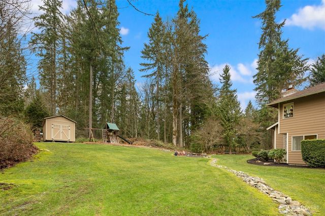 20024 NE 188th Place, Woodinville, WA 98077