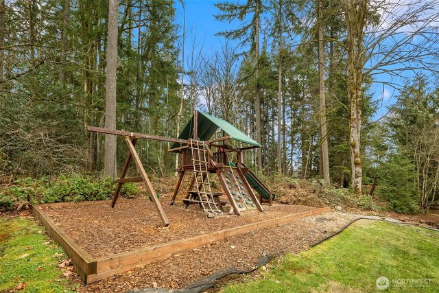 20024 NE 188th Place, Woodinville, WA 98077