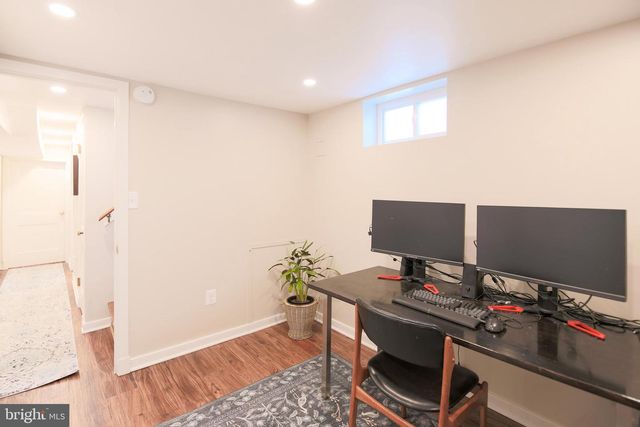 512 CRESTWOOD DR, Alexandria, VA 22302