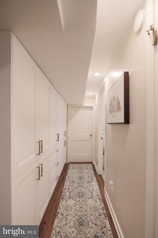 512 CRESTWOOD DR, Alexandria, VA 22302