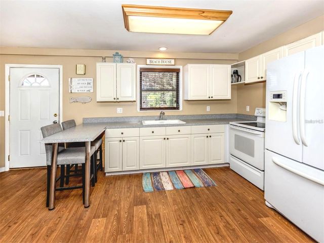 2331 MISSION VALLEY BOULEVARD, Nokomis, FL 34275