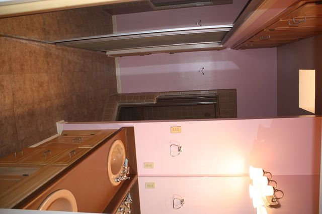 1816 Woodstone Dr, Kerrville, TX 78028