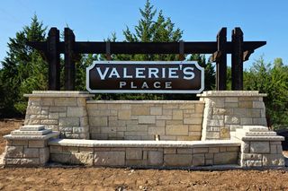 9328 Valerie Drive, Guthrie, OK 73044