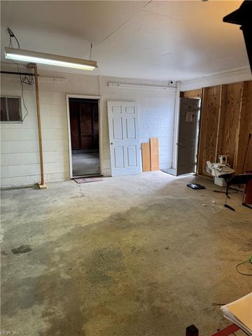 208 Narragansett DR, Virginia Beach, VA 23462