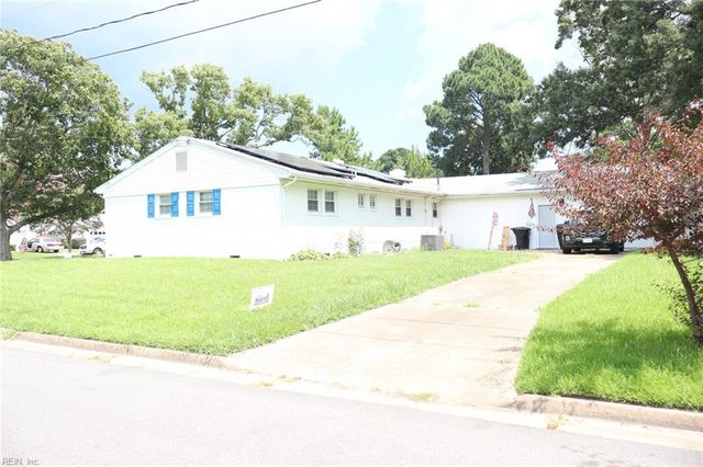 208 Narragansett DR, Virginia Beach, VA 23462