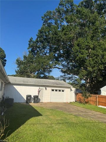 208 Narragansett DR, Virginia Beach, VA 23462