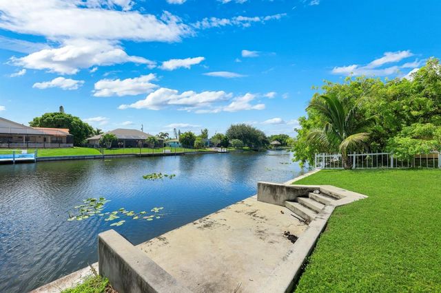 2126 NE 2ND STREET, Cape Coral, FL 33909