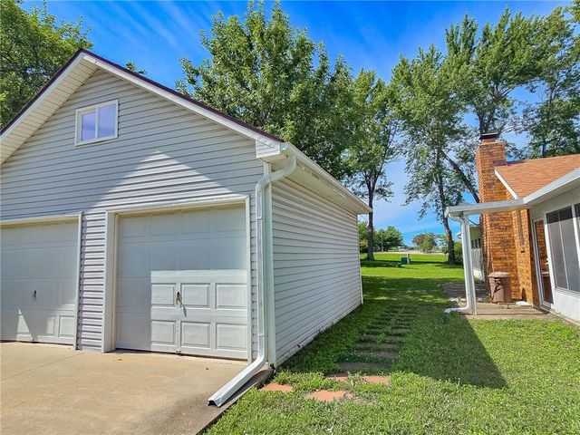 1500 N Aztec Avenue, Independence, MO 64056