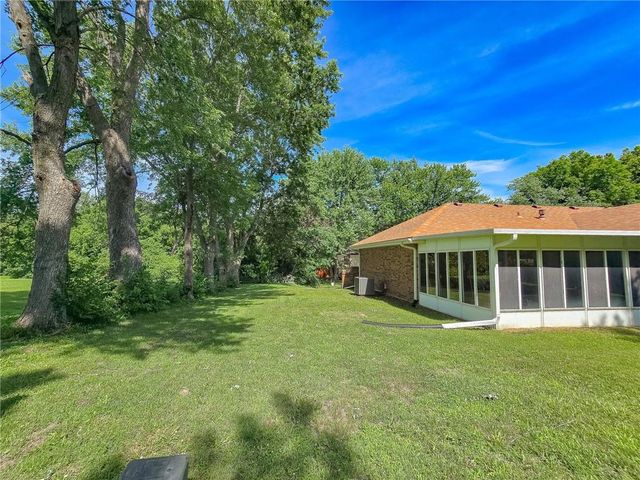 1500 N Aztec Avenue, Independence, MO 64056