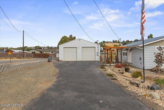 770 Lancaster Rd, Selah, WA 98942