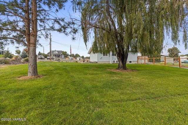 770 Lancaster Rd, Selah, WA 98942