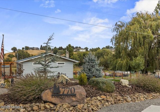 770 Lancaster Rd, Selah, WA 98942