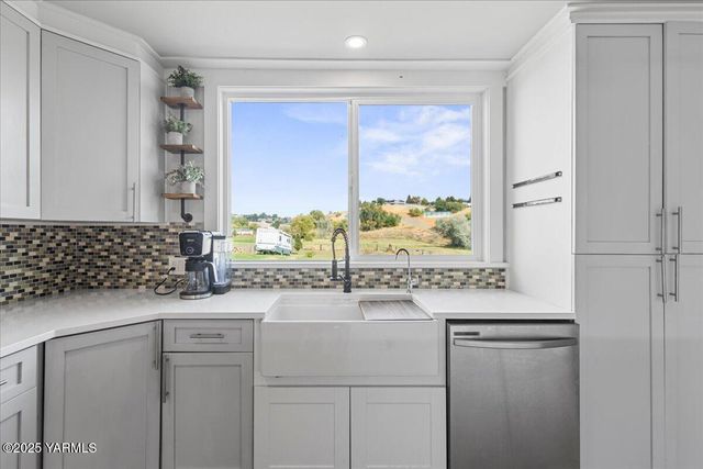 770 Lancaster Rd, Selah, WA 98942