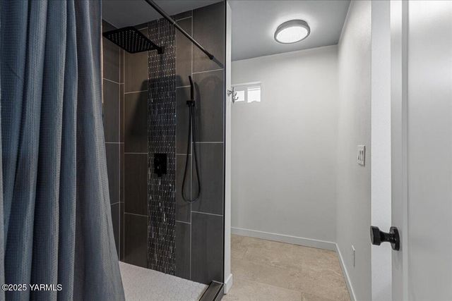 770 Lancaster Rd, Selah, WA 98942