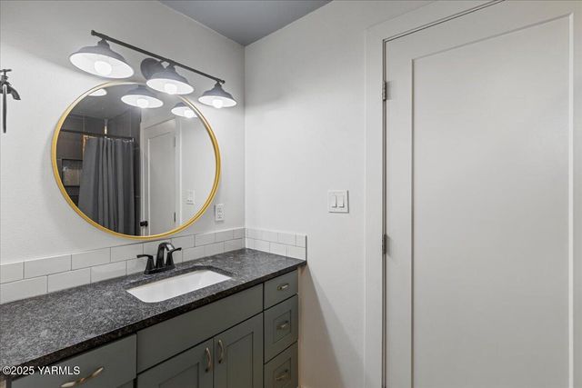 770 Lancaster Rd, Selah, WA 98942