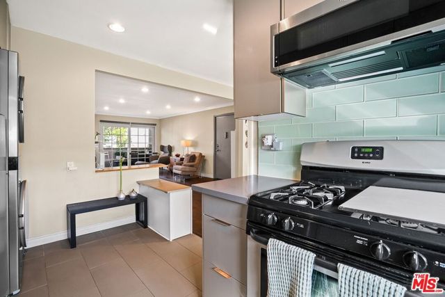 1317 Stanford Street 5, Santa Monica, CA 90404