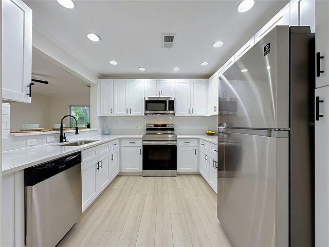 2471 RAYMONT DRIVE, Clearwater, FL 33763