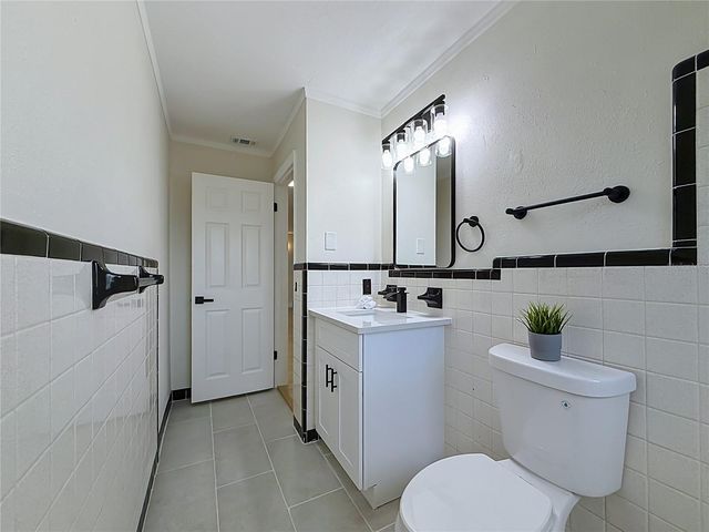 2471 RAYMONT DRIVE, Clearwater, FL 33763