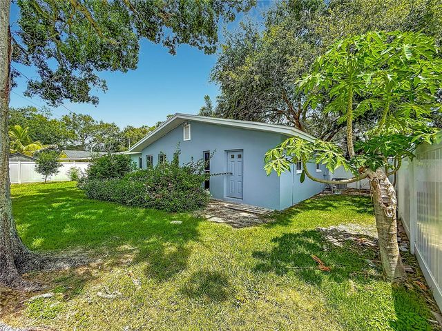 2471 RAYMONT DRIVE, Clearwater, FL 33763