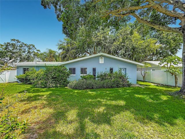 2471 RAYMONT DRIVE, Clearwater, FL 33763