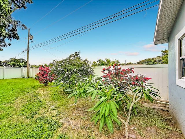 2471 RAYMONT DRIVE, Clearwater, FL 33763