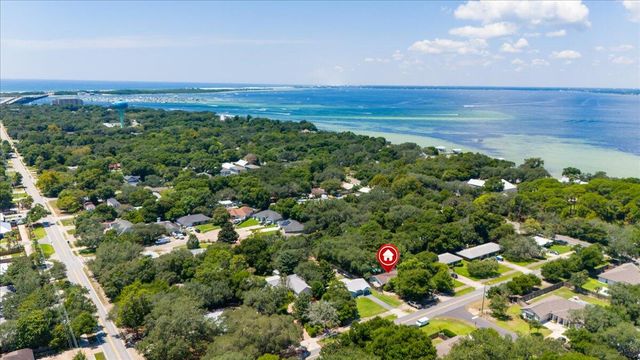316 Kelly Street, Destin, FL 32541
