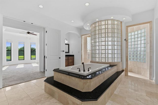 1001 Villa Hill DR, Leander, TX 78641