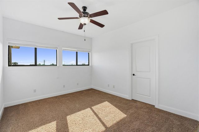 1001 Villa Hill DR, Leander, TX 78641