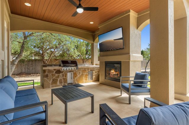 1001 Villa Hill DR, Leander, TX 78641