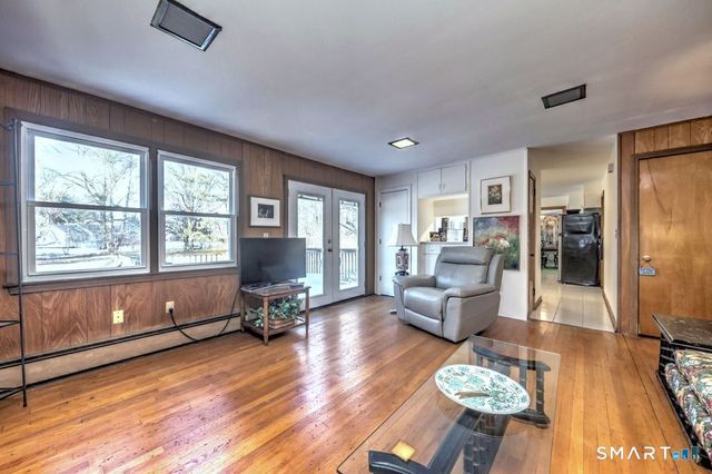 11 Williamsburg Drive, Orange, CT 06477