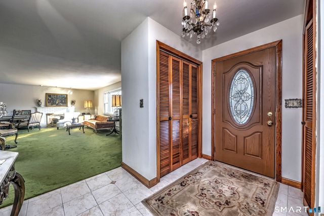 11 Williamsburg Drive, Orange, CT 06477