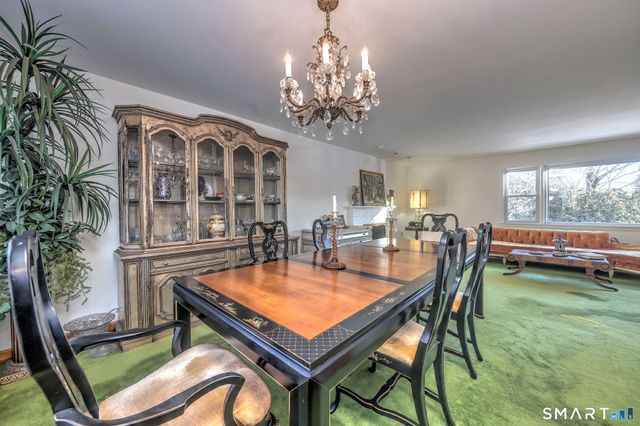 11 Williamsburg Drive, Orange, CT 06477