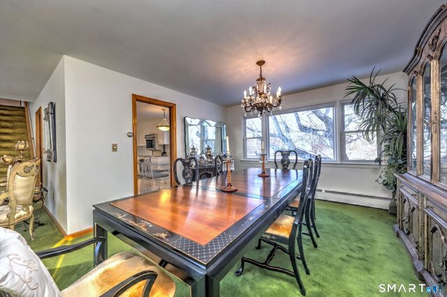 11 Williamsburg Drive, Orange, CT 06477