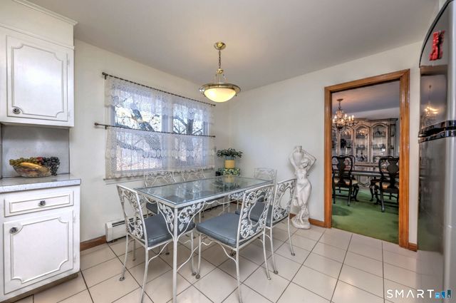 11 Williamsburg Drive, Orange, CT 06477