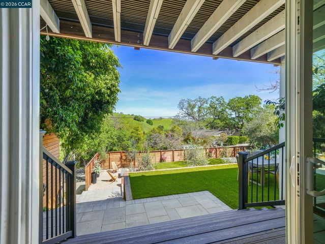 100 Hillcroft Way, Walnut Creek, CA 94597