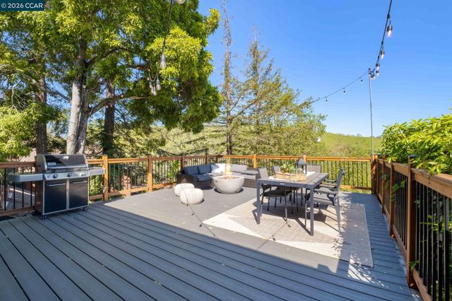 100 Hillcroft Way, Walnut Creek, CA 94597