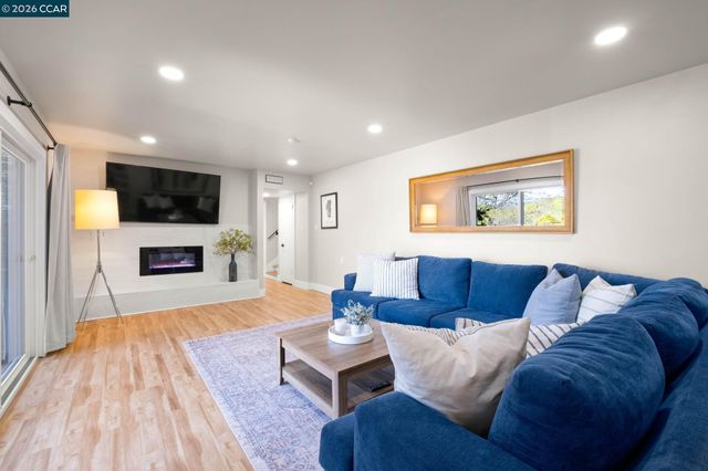 100 Hillcroft Way, Walnut Creek, CA 94597