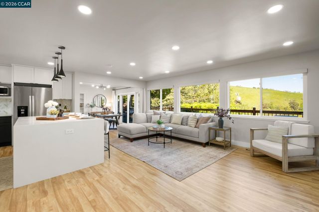 100 Hillcroft Way, Walnut Creek, CA 94597